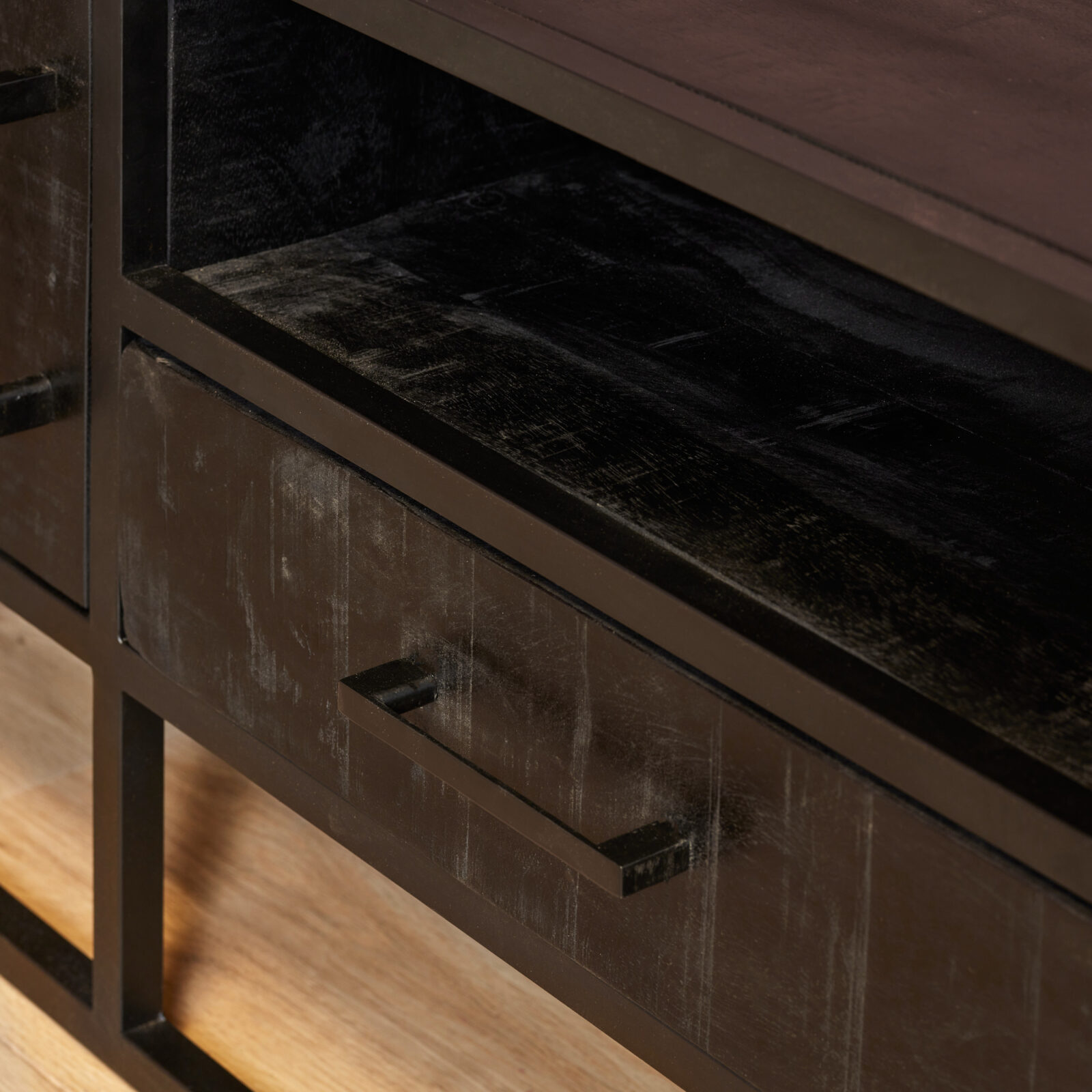 TV-Möbel Denver Black 145 cm | Mangoholz und Stahl – Bild 2