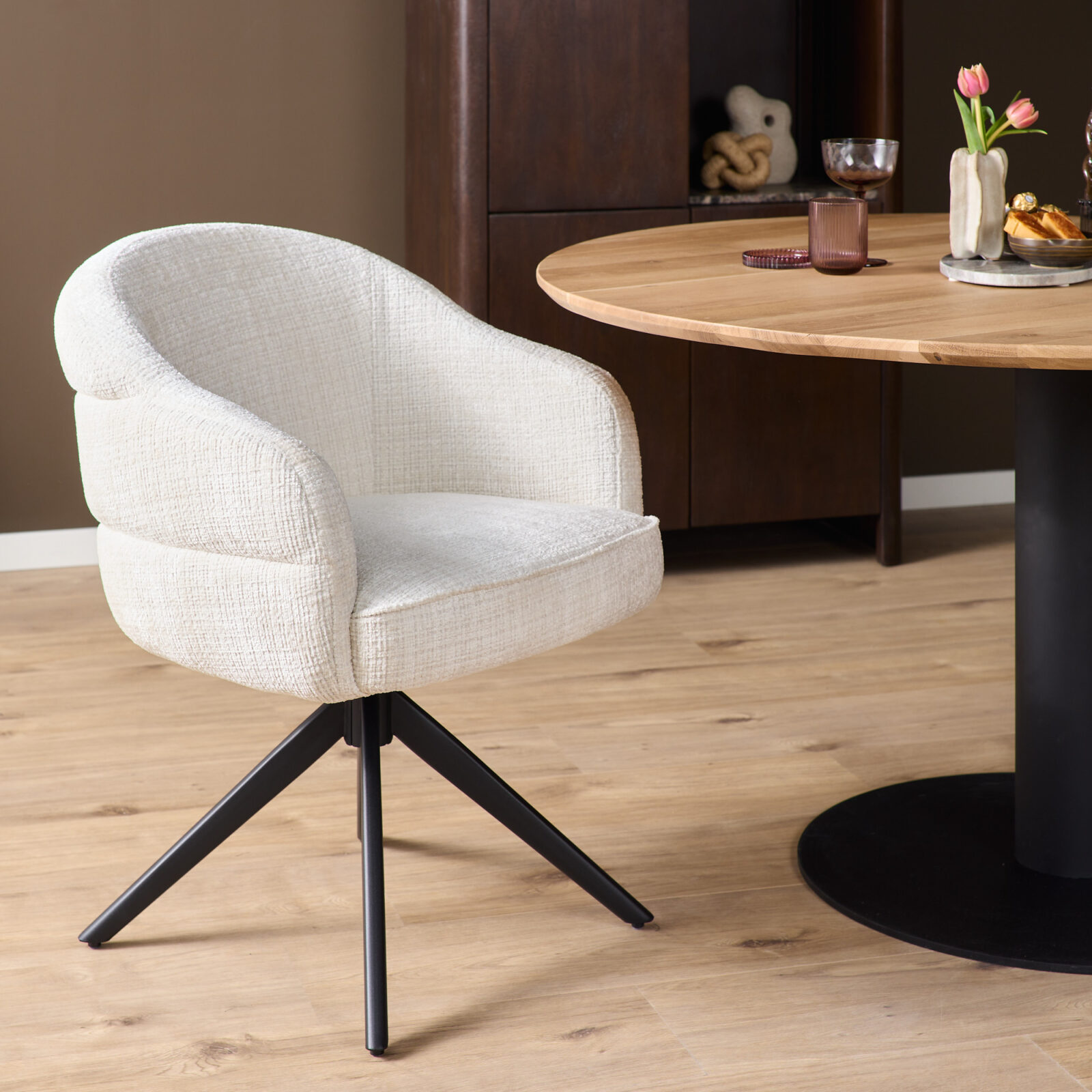 Esszimmerstuhl Bella | Off-White | Gestell Schwarz | Mit Armlehne - Afbeelding 11
