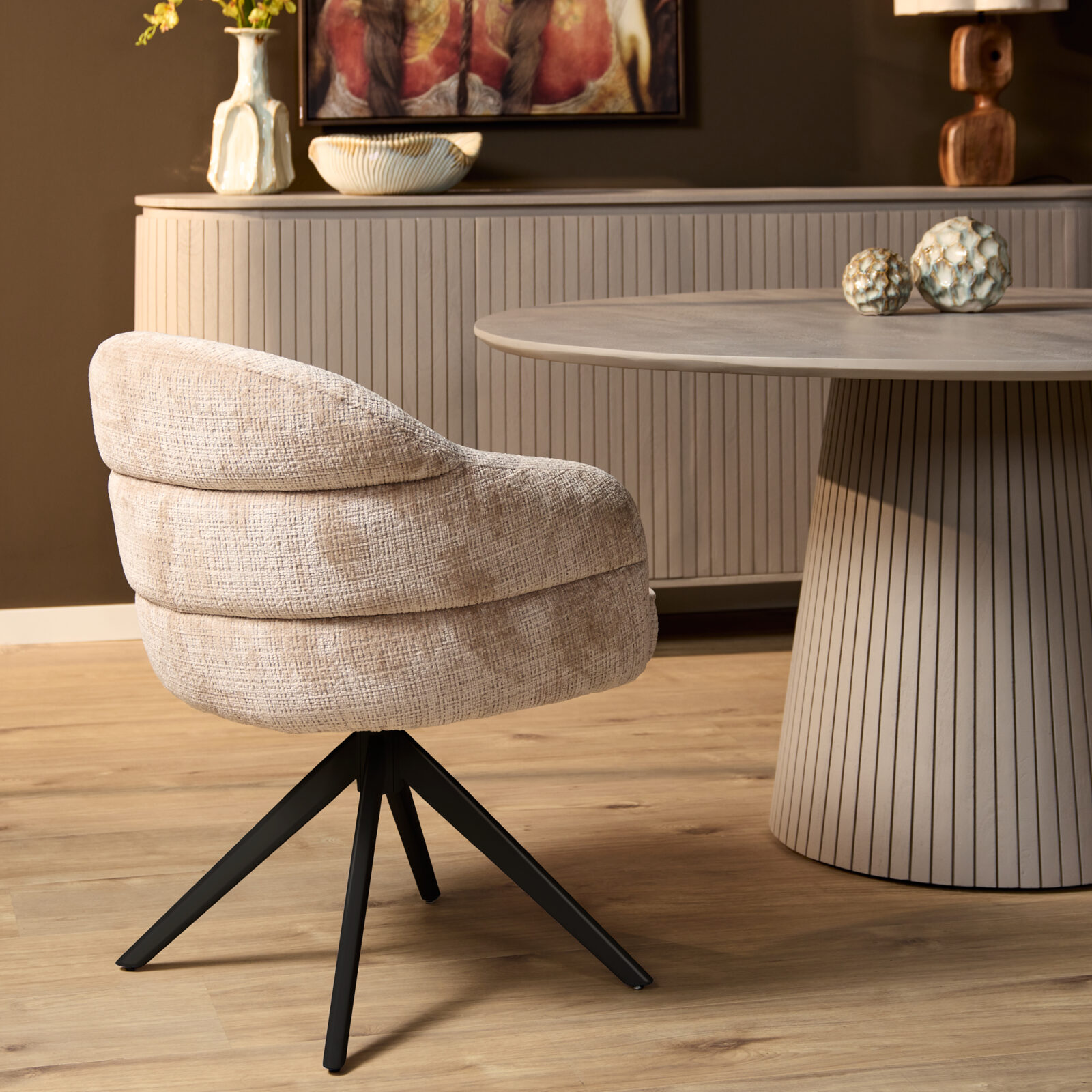 Esszimmerstuhl Bella | Beige | Schwarzes Gestell | Mit Armlehne – Bild 2